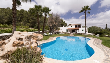 Resa estates rental in jesus 2022 finca private pool in Ibiza house main photo.jpg